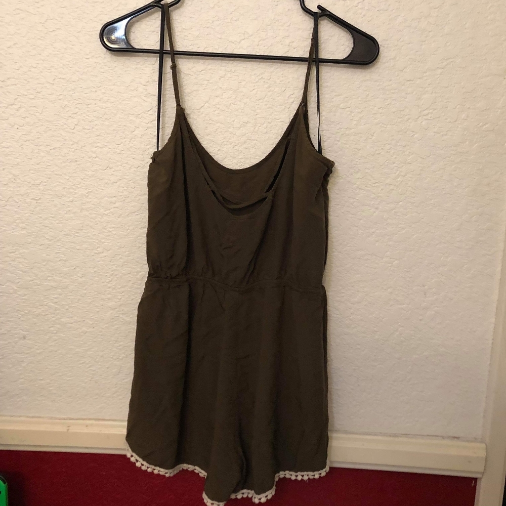Romper - Picture 2 of 2